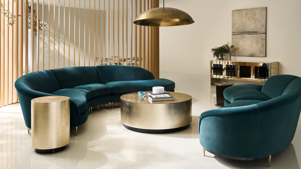 Caracole - Three's Company