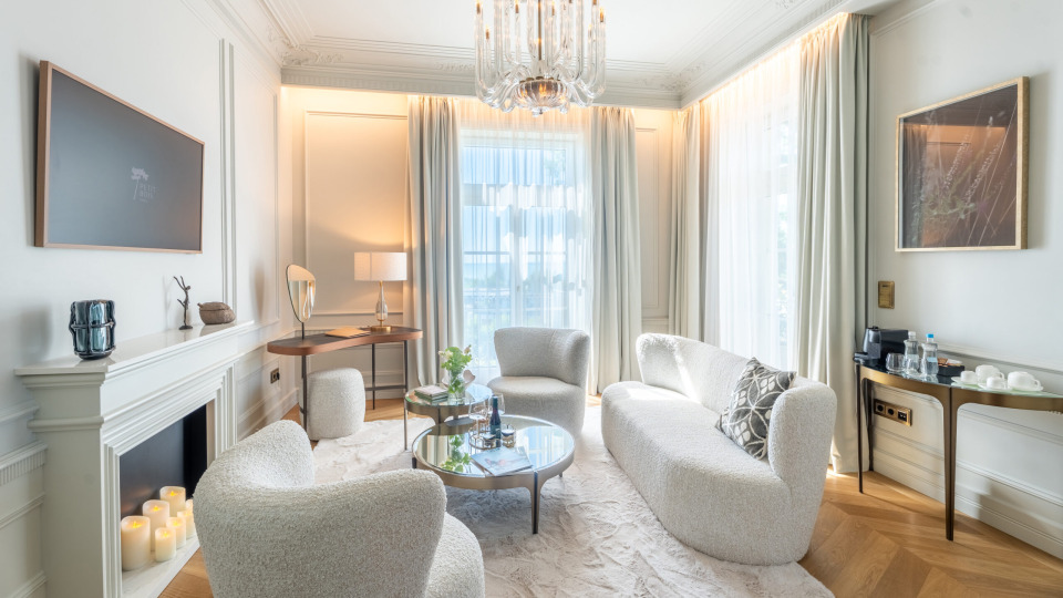 PETIT BOIS - EXECUTIVE SUITE