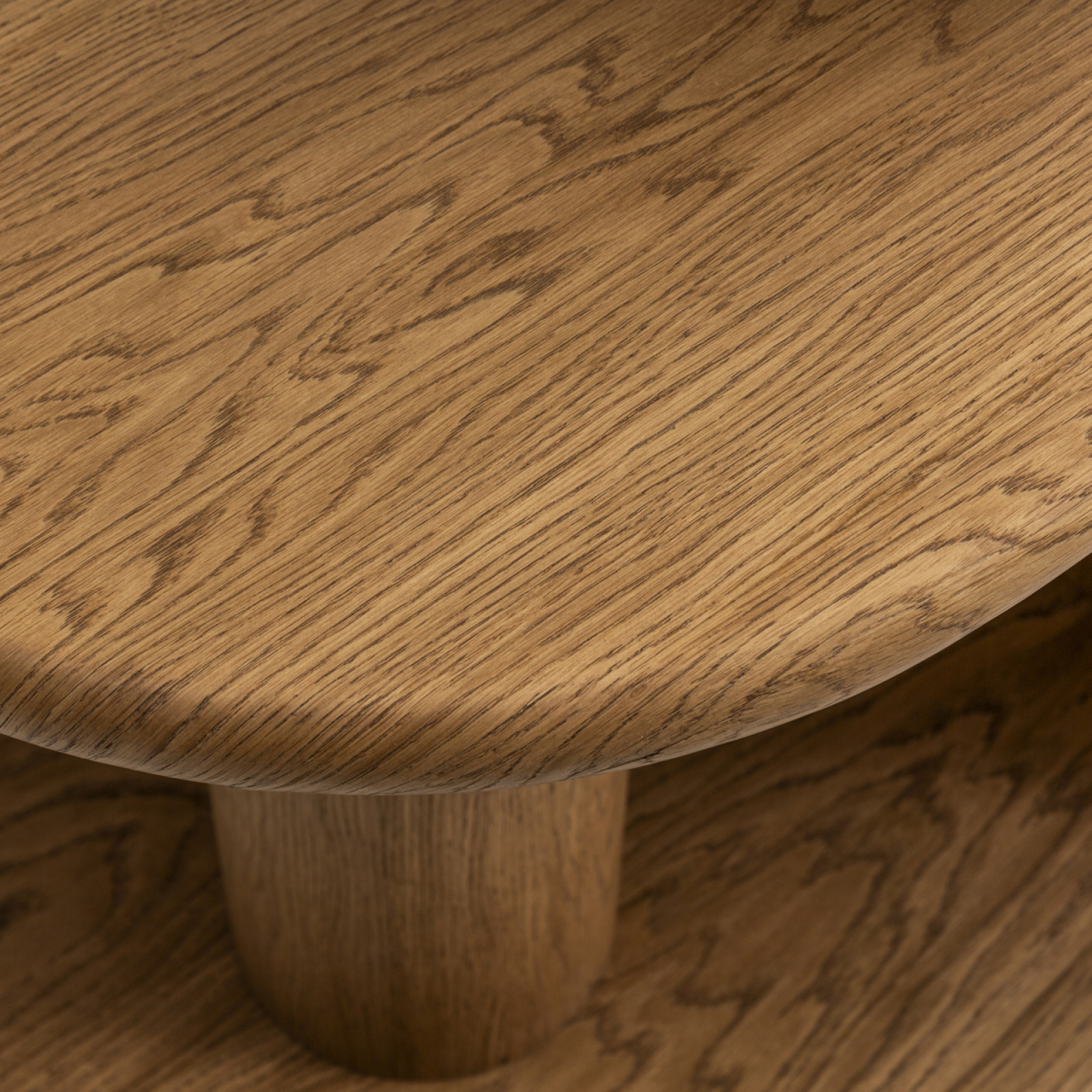 Puffy dressing table