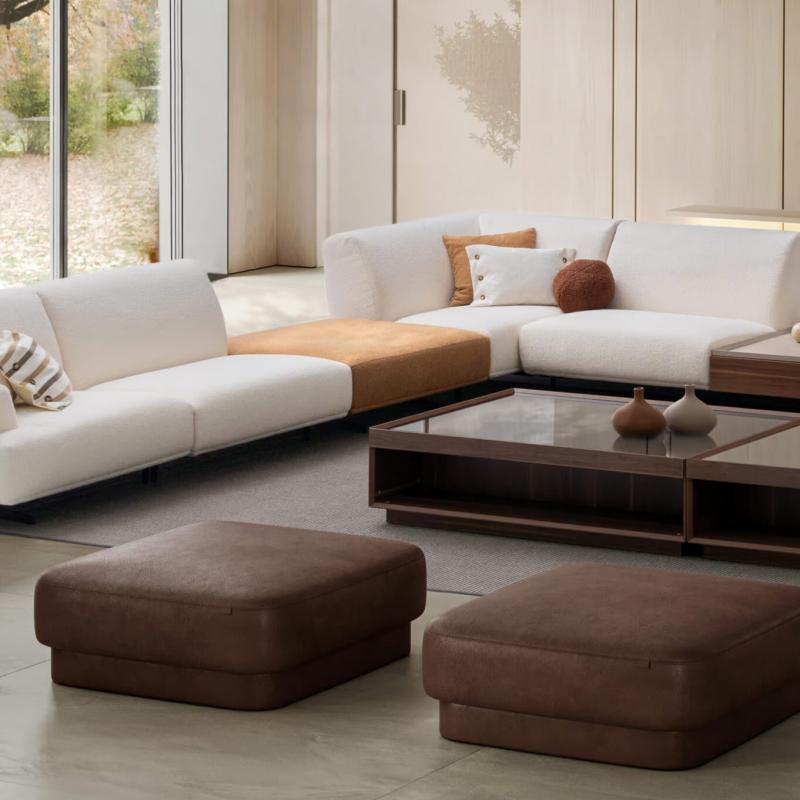 Samba leather M pouf