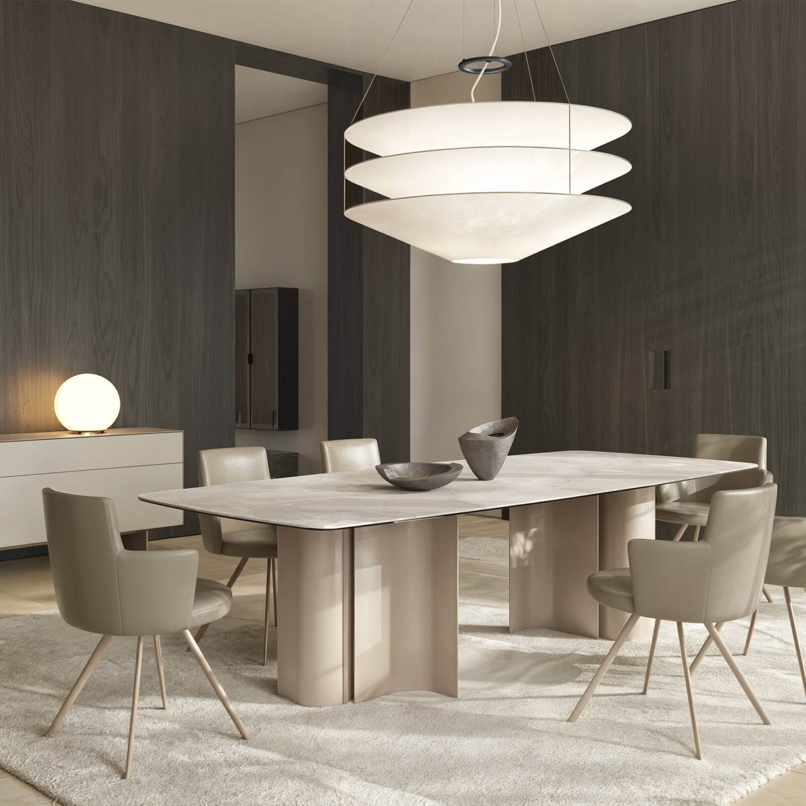 Pandora dining table