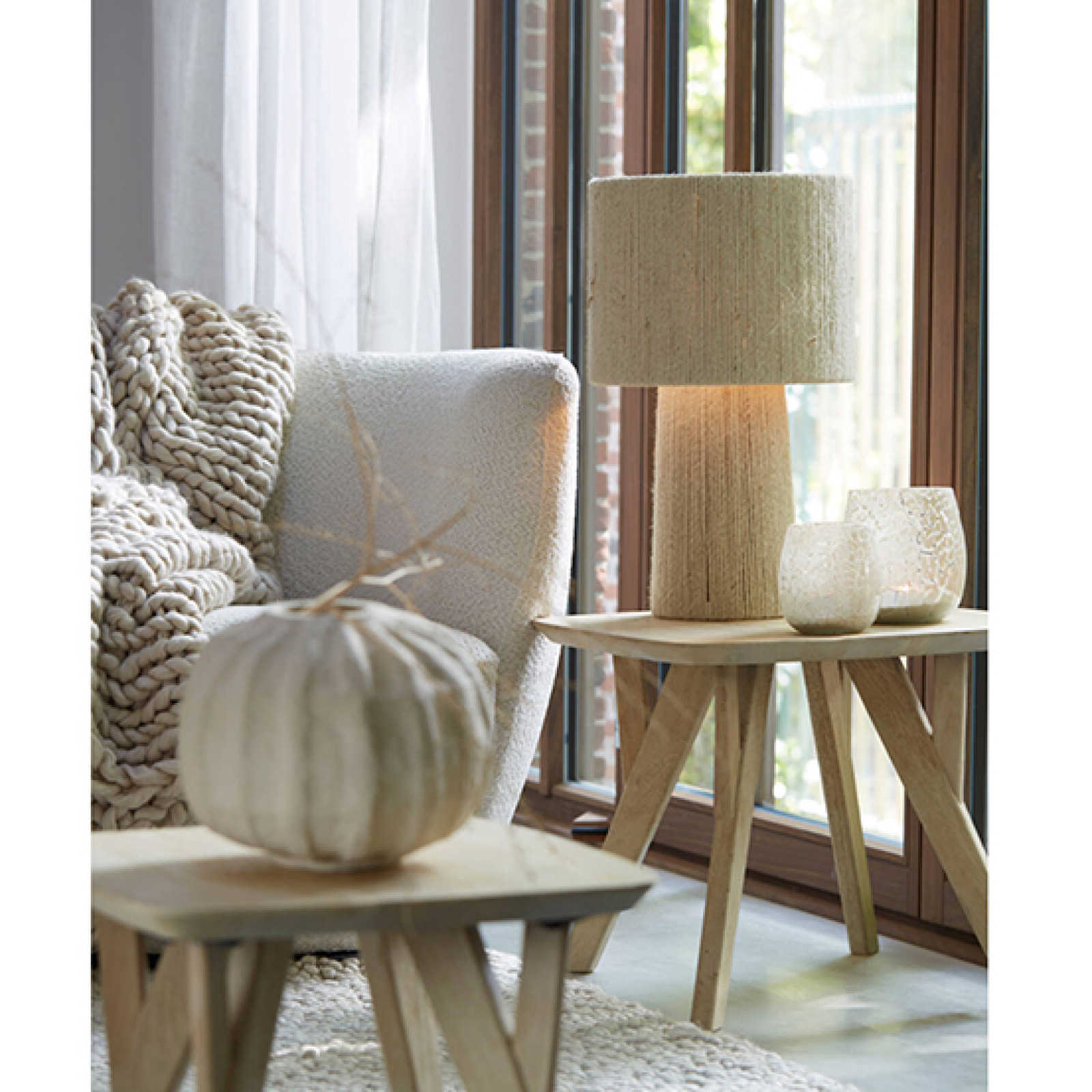 Pitino cream table lamp