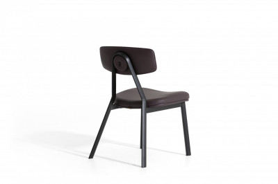 Yoka chair