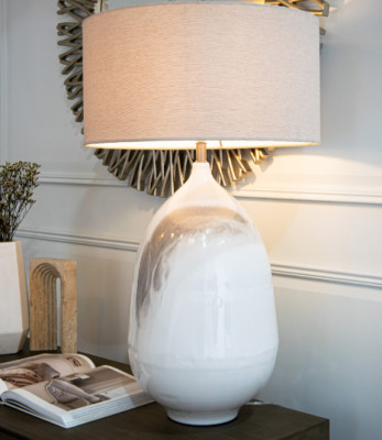 Aketa feather table lamp