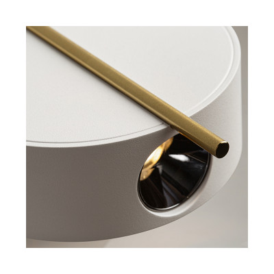 Nuance white-gold wall lamp