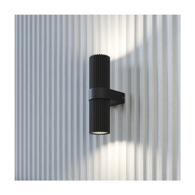 Dynamics wall lamp
