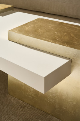 Float coffee table