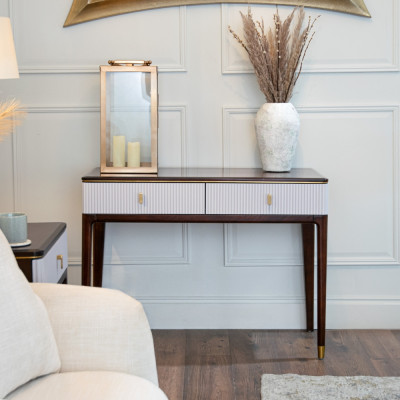 Carden dressing table