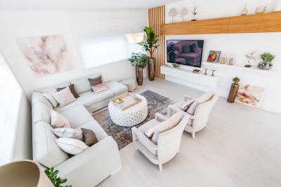 White Dallas Salzburg armchair living room