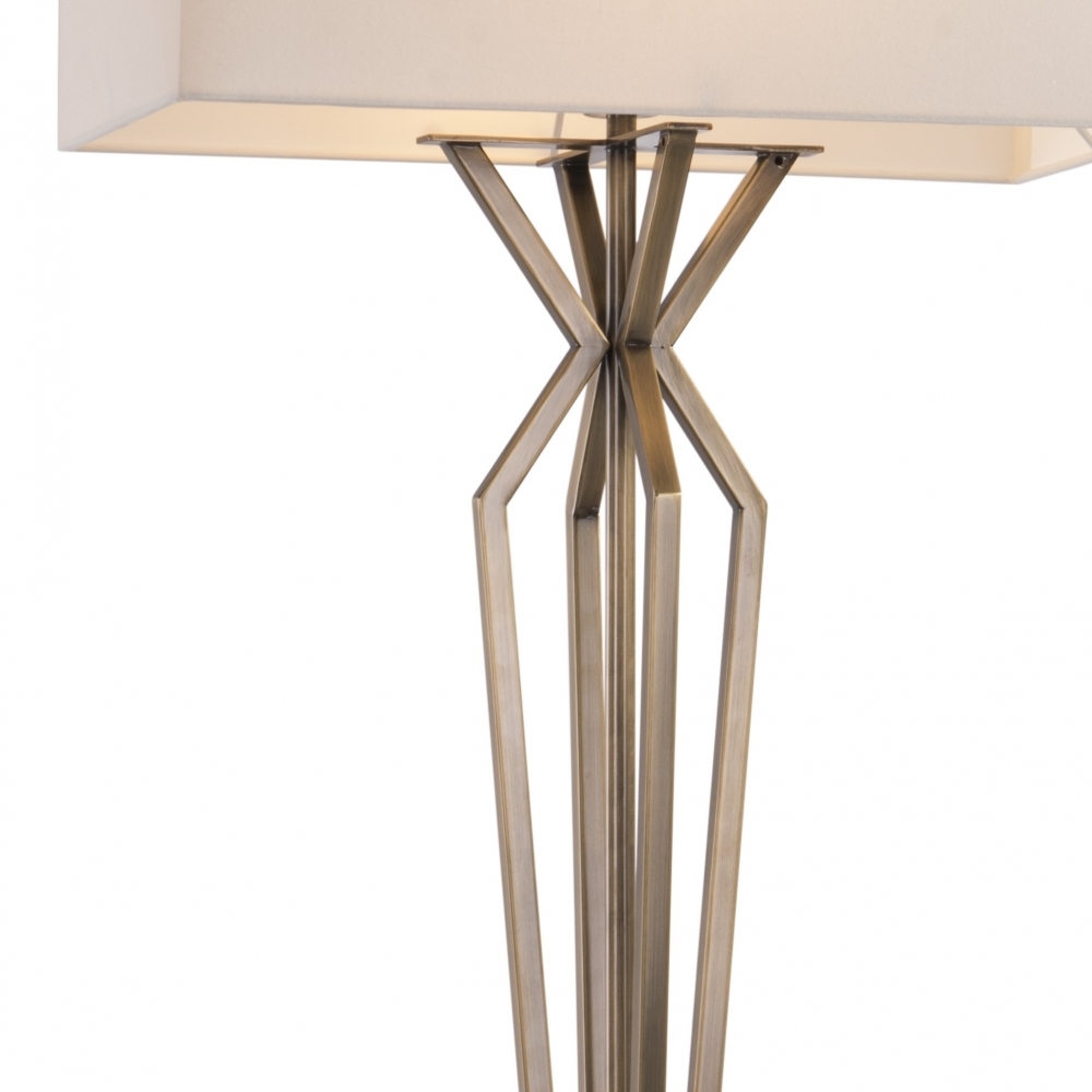 Vannes Table Lamp