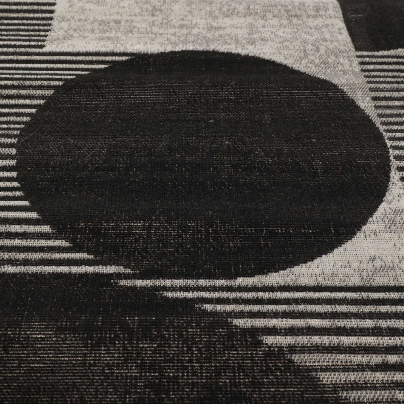 Deco black/greige carpet