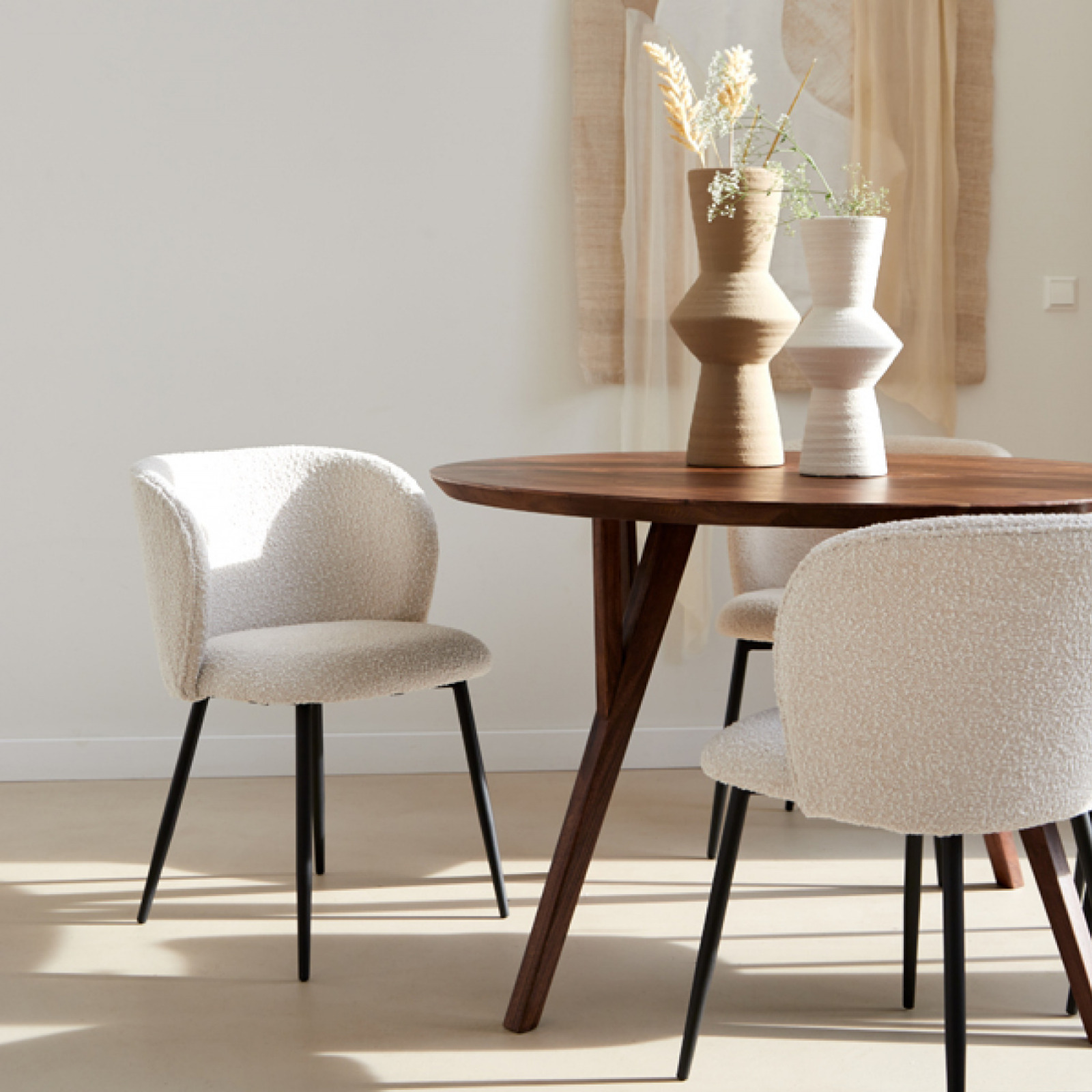 Quenza Brown dining table
