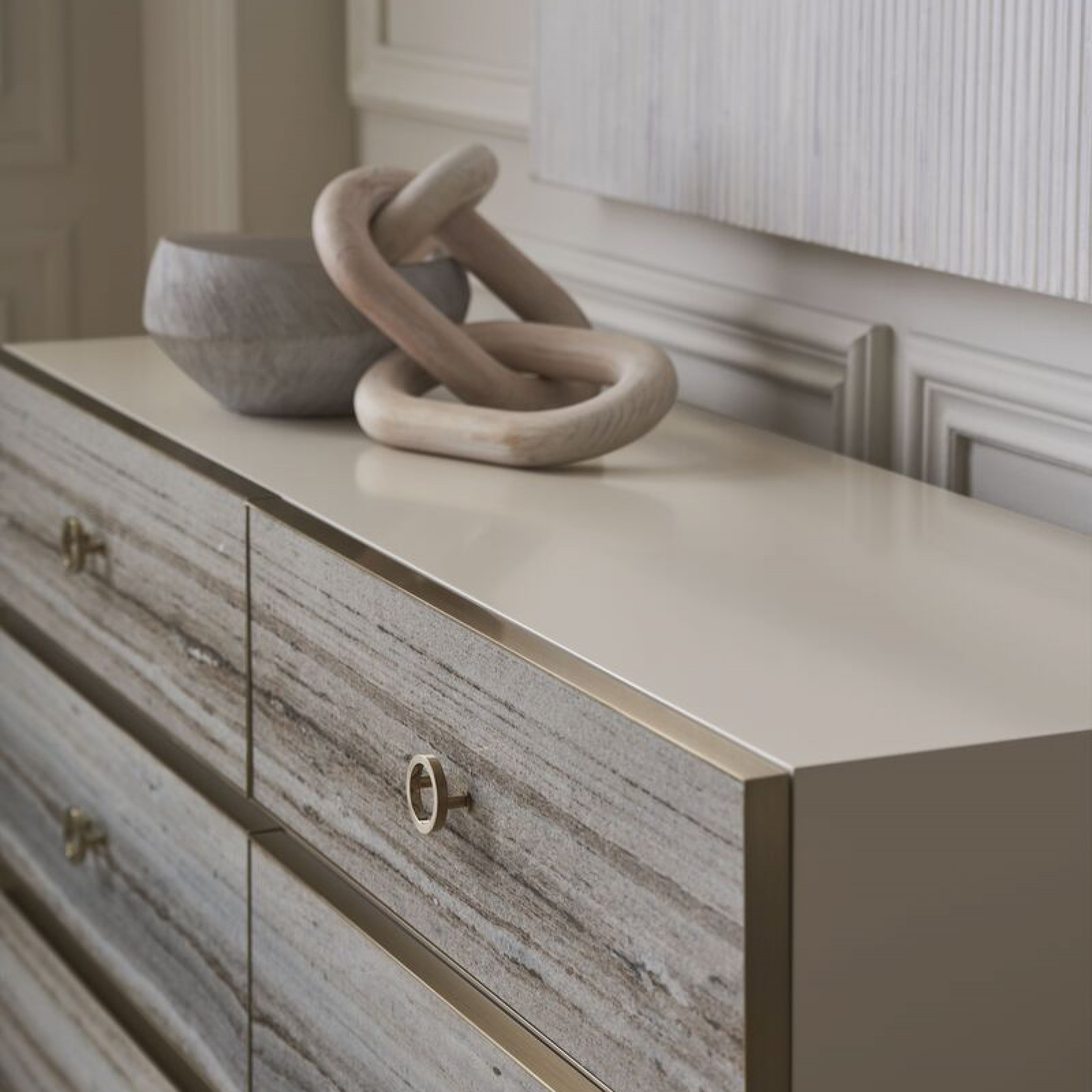Bedrock dresser