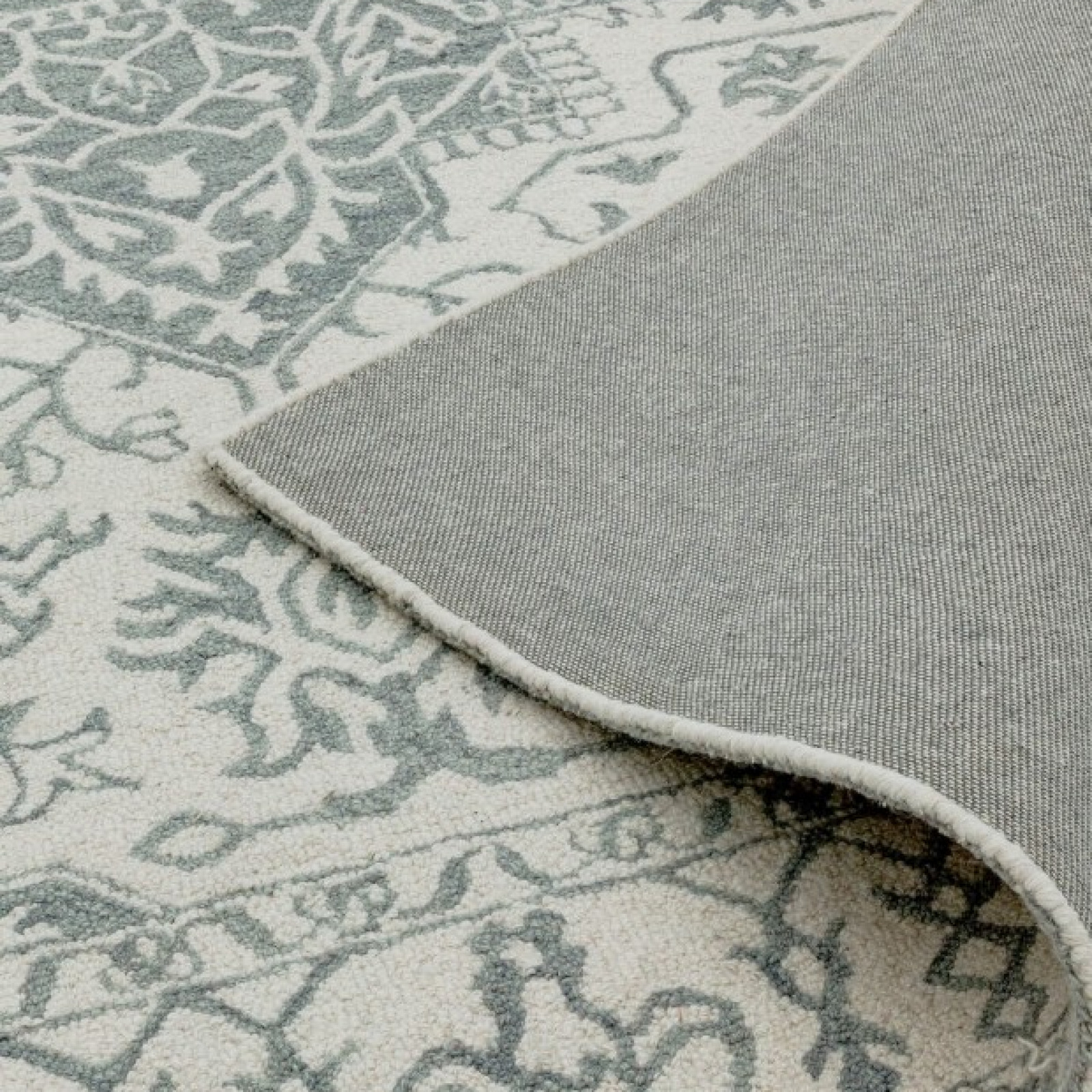 Bronte Silver rug