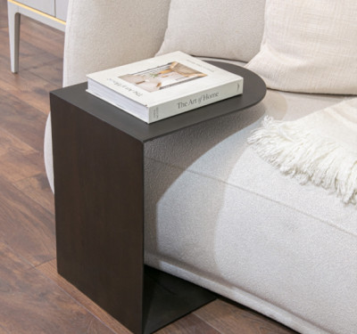 Jirata side table