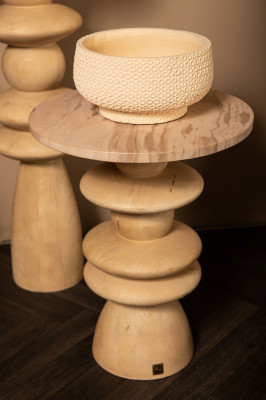 Callin Sidetable