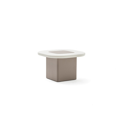 Latte sidetable