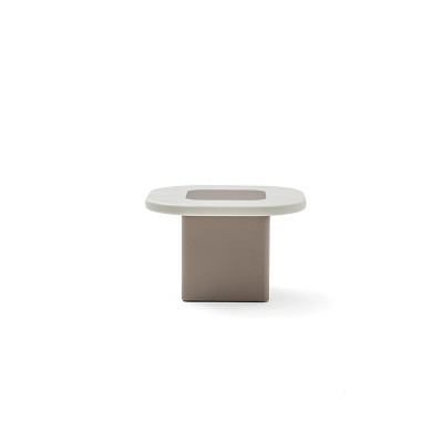 Latte sidetable