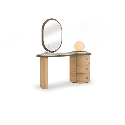 Naya make up table