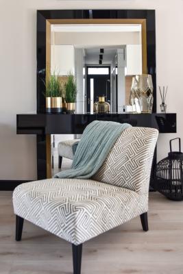 Audrey patterned chair