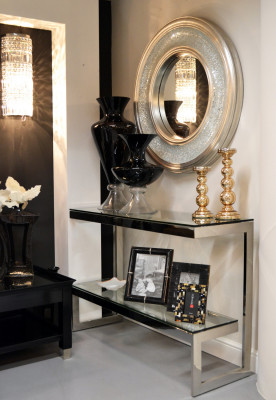 G console table